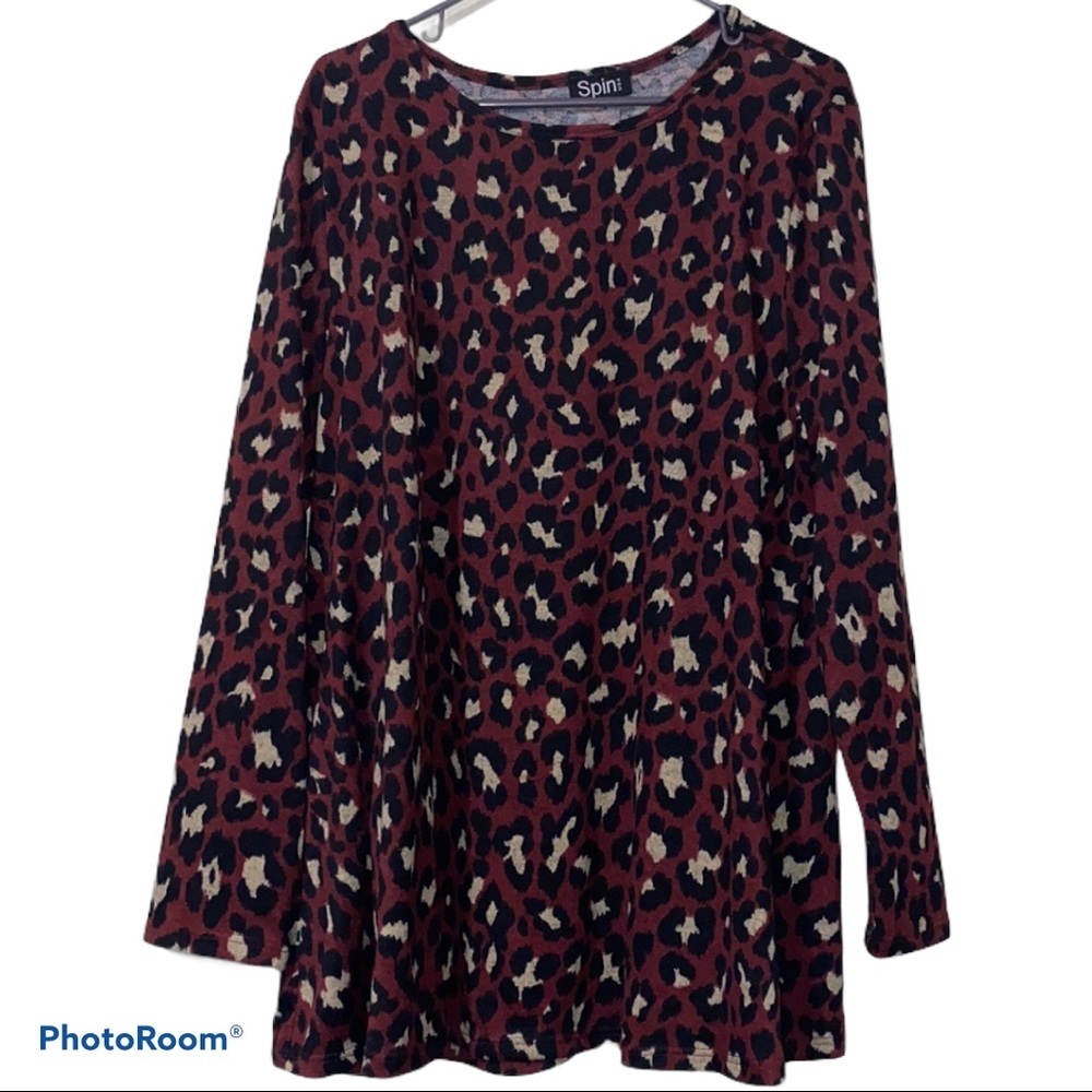 Spin USA 3X animal print long sleeve knit sweater